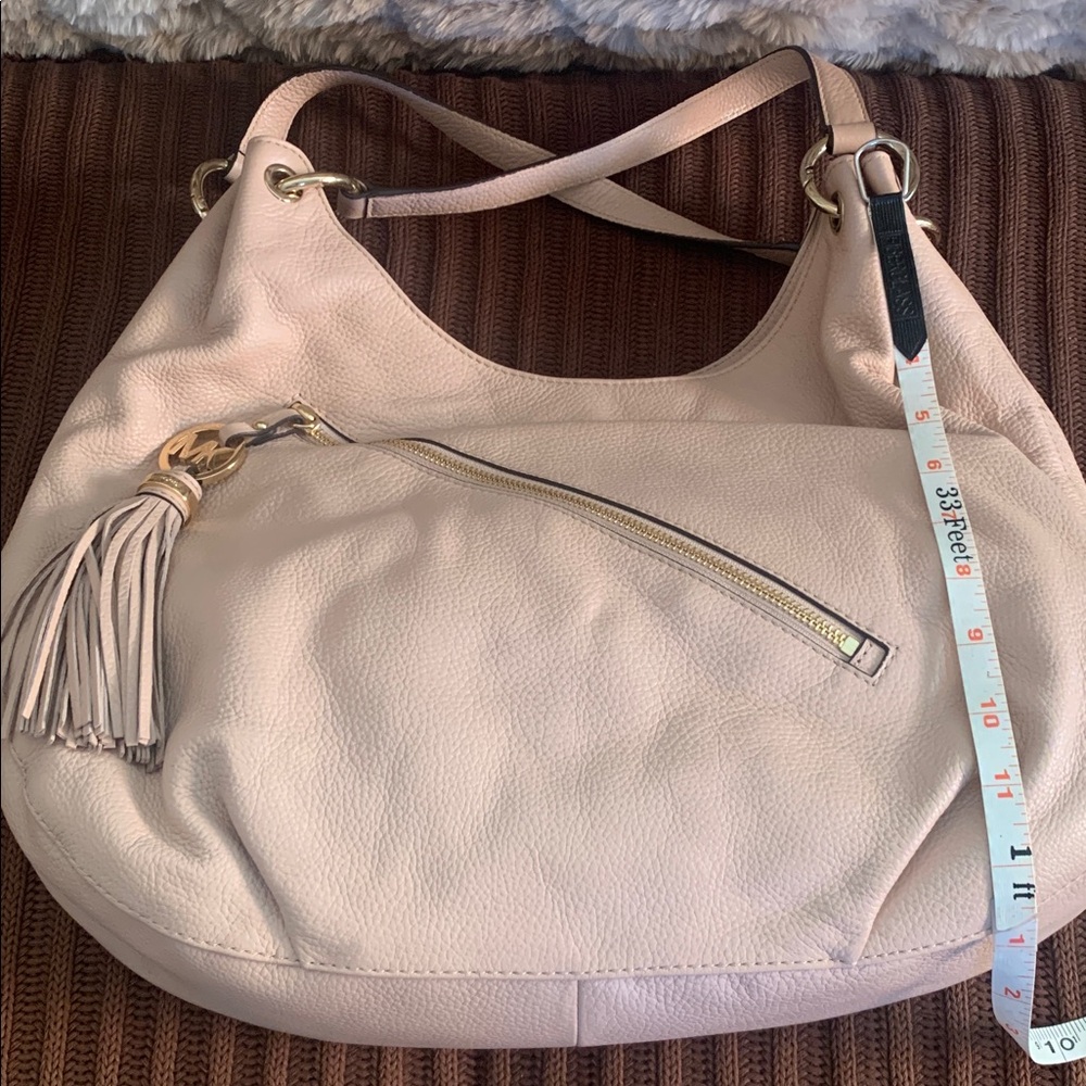 Michael Kors Leather Blush Hobo Bag with Dustbag. - Picture 8 of 15